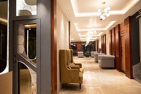 The Grand Royal Hotel