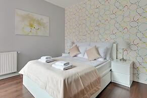 Garnizon & Parking by Downtown Apartments