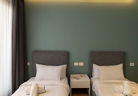 Catalina  Silver Palm