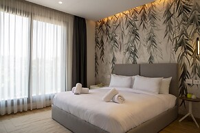 Catalina  Silver Palm