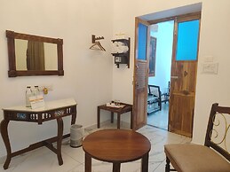 Bel Abri Colonial Living