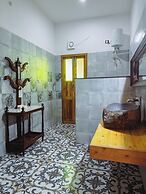 Bel Abri Colonial Living