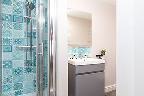 Clarence Gardens Hotel