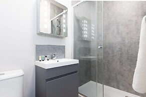 Clarence Gardens Hotel