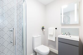 Clarence Gardens Hotel