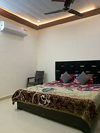 Hotel Indra Palace By GRB