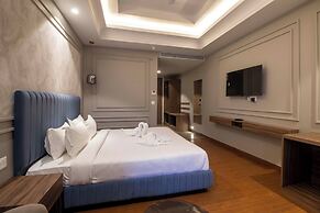 THE MADELINNE HOTEL