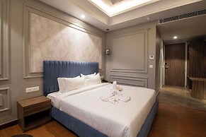 THE MADELINNE HOTEL
