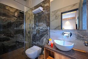 Vega Suites with Private Indoor Pool