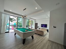 168 Garden Pool Villa