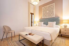 Genteel Home Santas Patronas