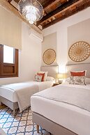 Genteel Home Santas Patronas