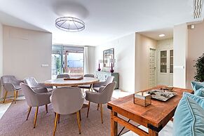 Genteel Home Palacio Abades Terrace