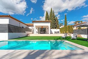 Genteel Home El Brillante