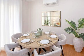 Genteel Home Manuel de Sandoval