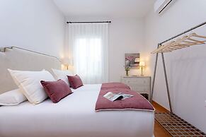 Genteel Home Manuel de Sandoval