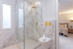 Genteel Home Plaza del Teatro