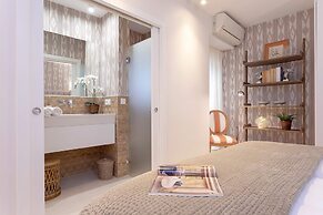 Genteel Home Plaza del Teatro