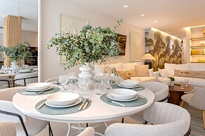 Genteel Home Plaza del Teatro