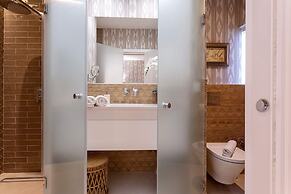 Genteel Home Plaza del Teatro