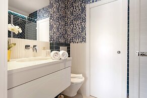 Genteel Home Plaza del Teatro