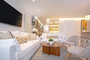 Genteel Home Plaza del Teatro