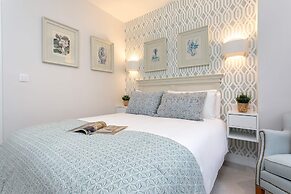 Genteel Home Plaza del Teatro