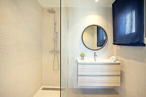 Genteel Home Los Corales Beach