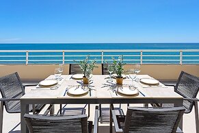 Genteel Home Los Corales Beach