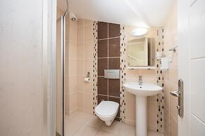 Grand Prestige Hotel