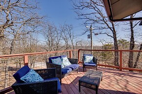 Serene Valley Views: Lake Texoma Retreat
