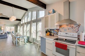 Serene Valley Views: Lake Texoma Retreat