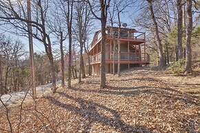 Serene Valley Views: Lake Texoma Retreat