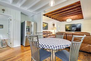2 Mi to Fairhope Pier: Home w/ Large Yard!