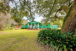 2 Mi to Fairhope Pier: Home w/ Large Yard!