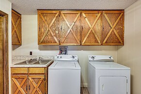 4 Mi to Lake Access: Pet-friendly Home in Bismarck