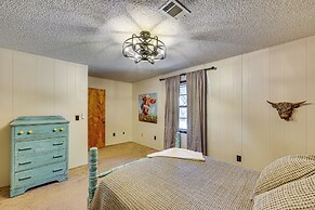 4 Mi to Lake Access: Pet-friendly Home in Bismarck