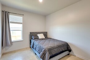 2 Mi to Downtown Temple: Pet-friendly Home w/ Yard