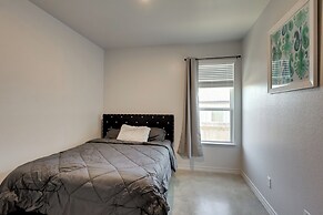 2 Mi to Downtown Temple: Pet-friendly Home w/ Yard