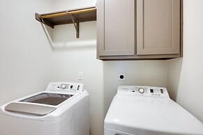 2 Mi to Downtown Temple: Pet-friendly Home w/ Yard