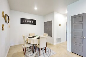 2 Mi to Downtown Temple: Pet-friendly Home w/ Yard