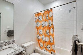 2 Mi to Downtown Temple: Pet-friendly Home w/ Yard