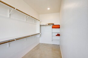 2 Mi to Downtown Temple: Pet-friendly Home w/ Yard