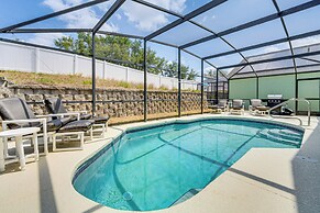 11 Mi to Disney: Home w/ Pool in Davenport!