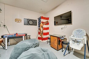 11 Mi to Disney: Home w/ Pool in Davenport!