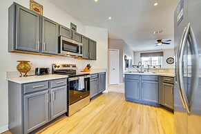 11 Mi to Disney: Home w/ Pool in Davenport!