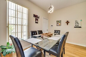 11 Mi to Disney: Home w/ Pool in Davenport!