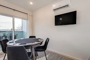 < 2 Mi to Dtwn: Modern Townhome in Knoxville