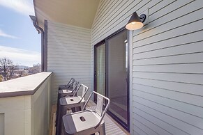 < 2 Mi to Dtwn: Modern Townhome in Knoxville