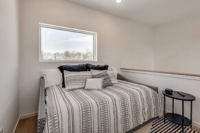 < 2 Mi to Dtwn: Modern Townhome in Knoxville